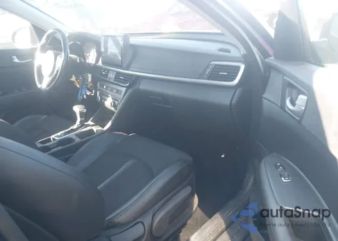 2018 Kia Optima S z USA, uszkodzony, nr VIN 5XXGT4L30JG181541